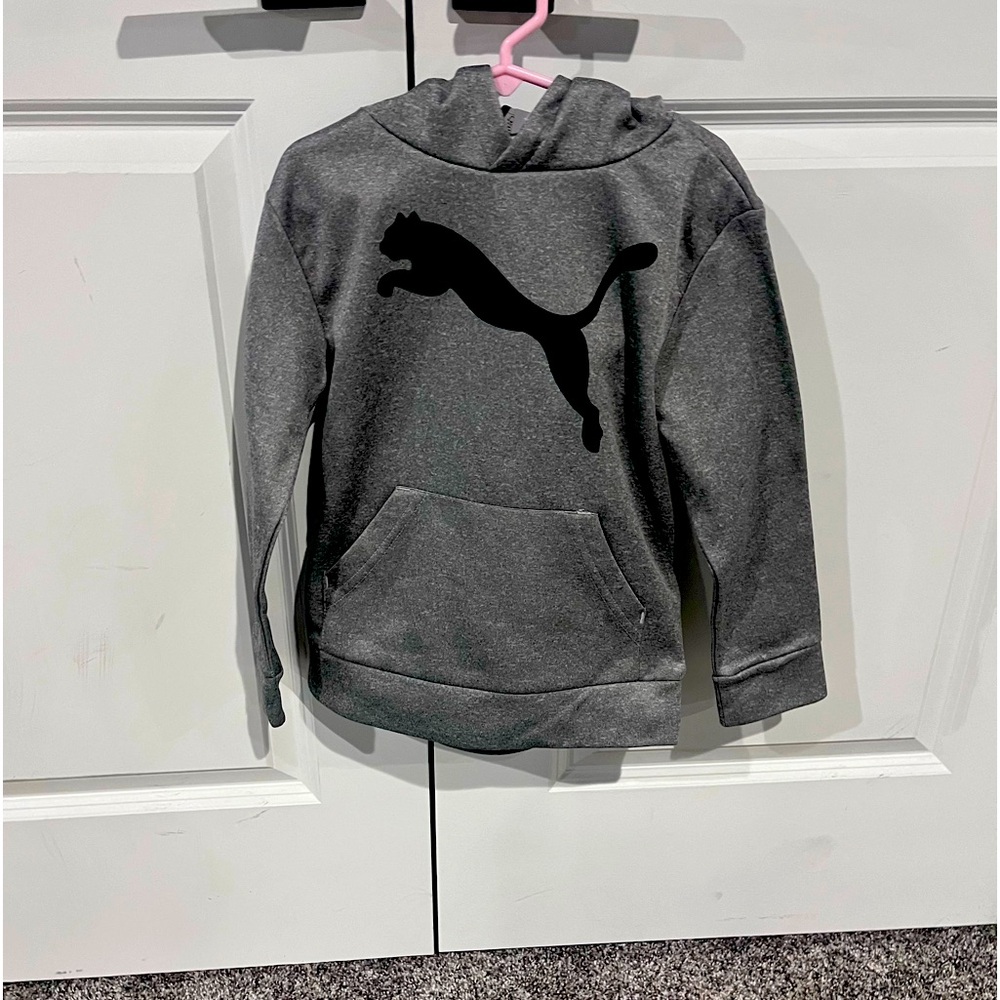 NWT Puma boys hoodie size 6 gray silver